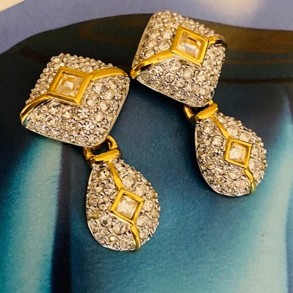 Swarovski Crystal Encrusted Gold Tone Dangle Statement Earrings - Picture 8 of 8